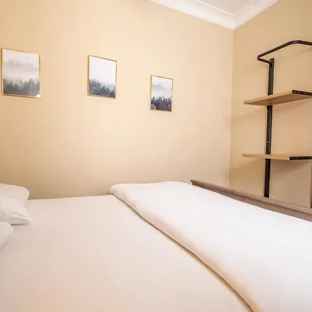 Lägenhet Cihangir With 3 Bedrooms And 2 Bathrooms Istanbul