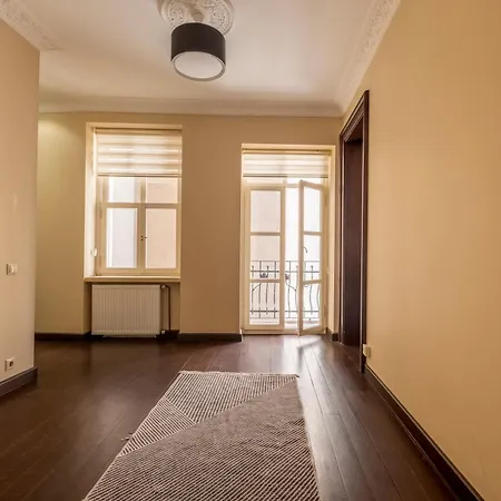 Lägenhet Cihangir With 3 Bedrooms And 2 Bathrooms Istanbul